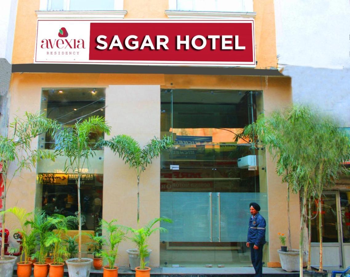 Sagar Hotel Just 5 Min From Golden Temple 암리차르 외부 사진