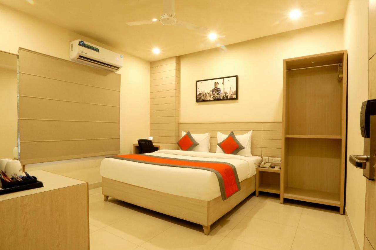 Sagar Hotel Just 5 Min From Golden Temple 암리차르 외부 사진