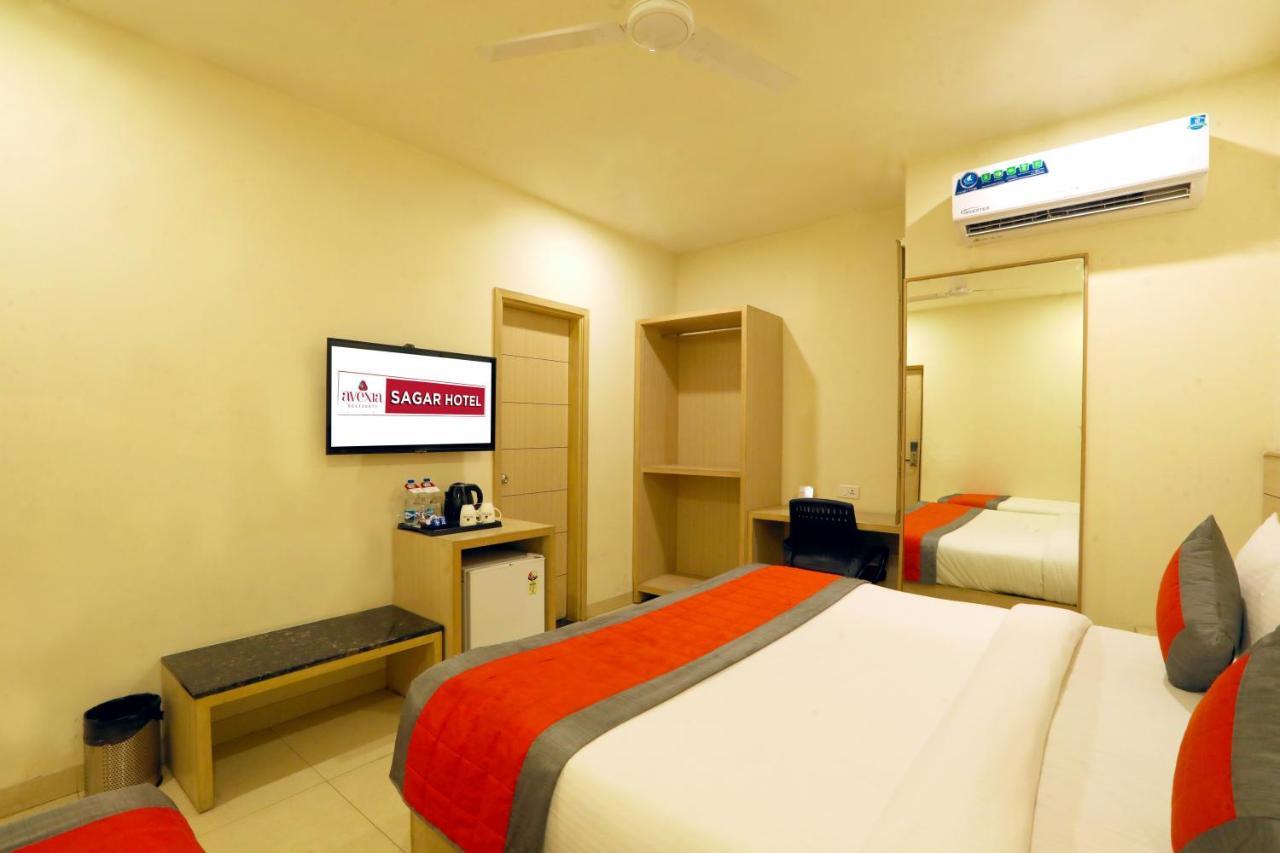 Sagar Hotel Just 5 Min From Golden Temple 암리차르 외부 사진