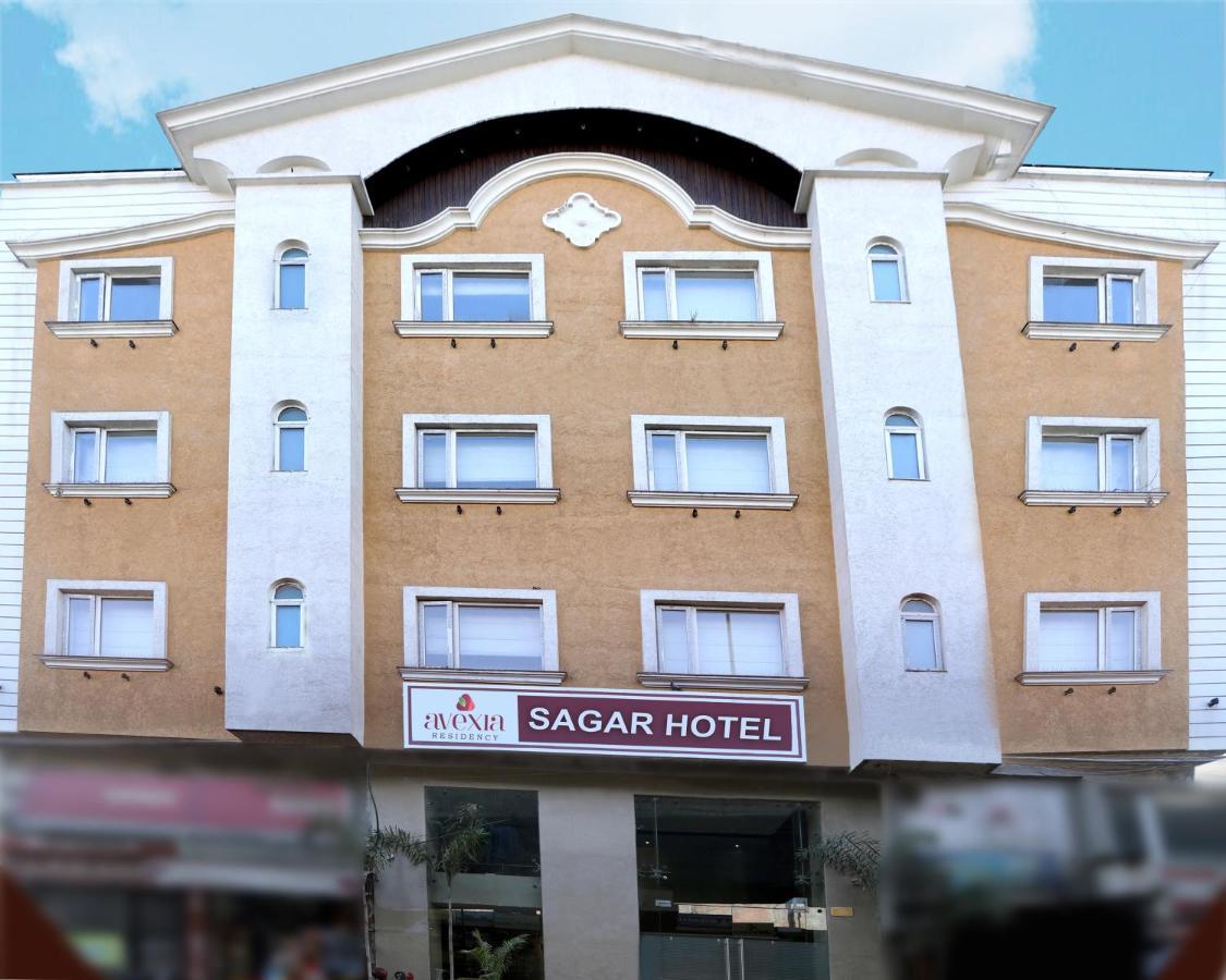 Sagar Hotel Just 5 Min From Golden Temple 암리차르 외부 사진
