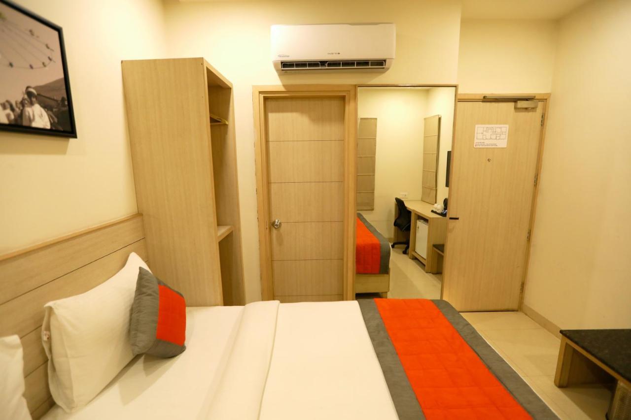 Sagar Hotel Just 5 Min From Golden Temple 암리차르 외부 사진