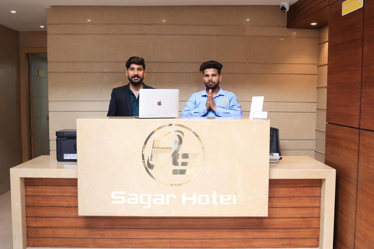 Sagar Hotel Just 5 Min From Golden Temple 암리차르 외부 사진