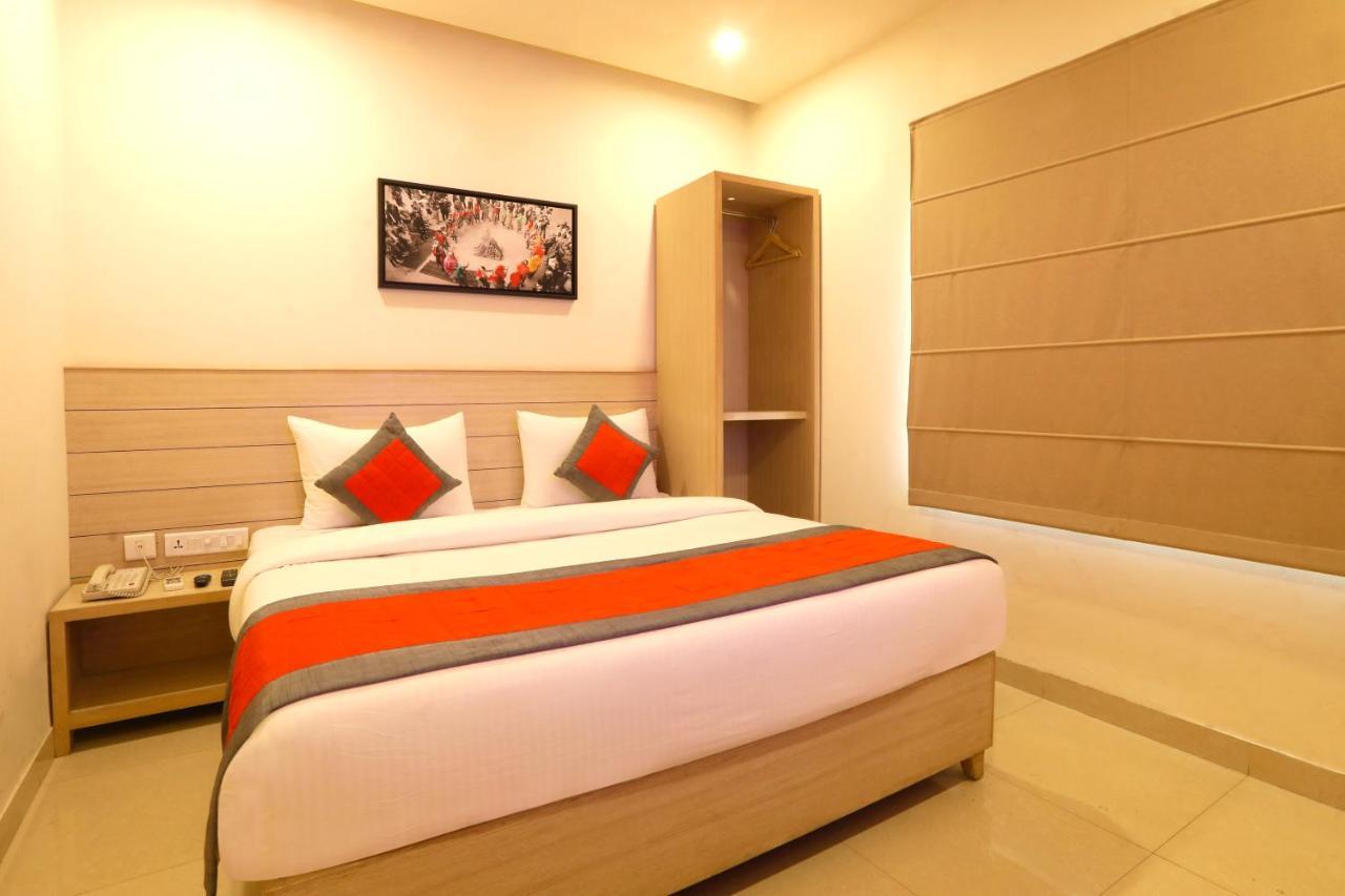 Sagar Hotel Just 5 Min From Golden Temple 암리차르 외부 사진