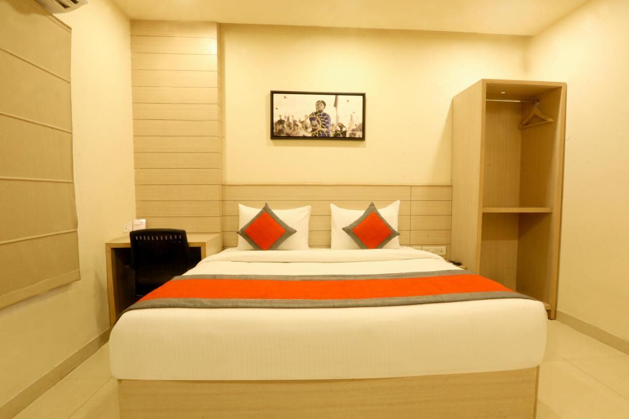 Sagar Hotel Just 5 Min From Golden Temple 암리차르 외부 사진