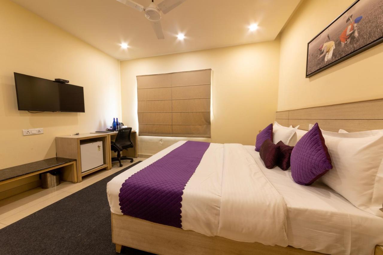 Sagar Hotel Just 5 Min From Golden Temple 암리차르 외부 사진